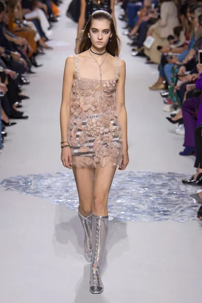 Look 68